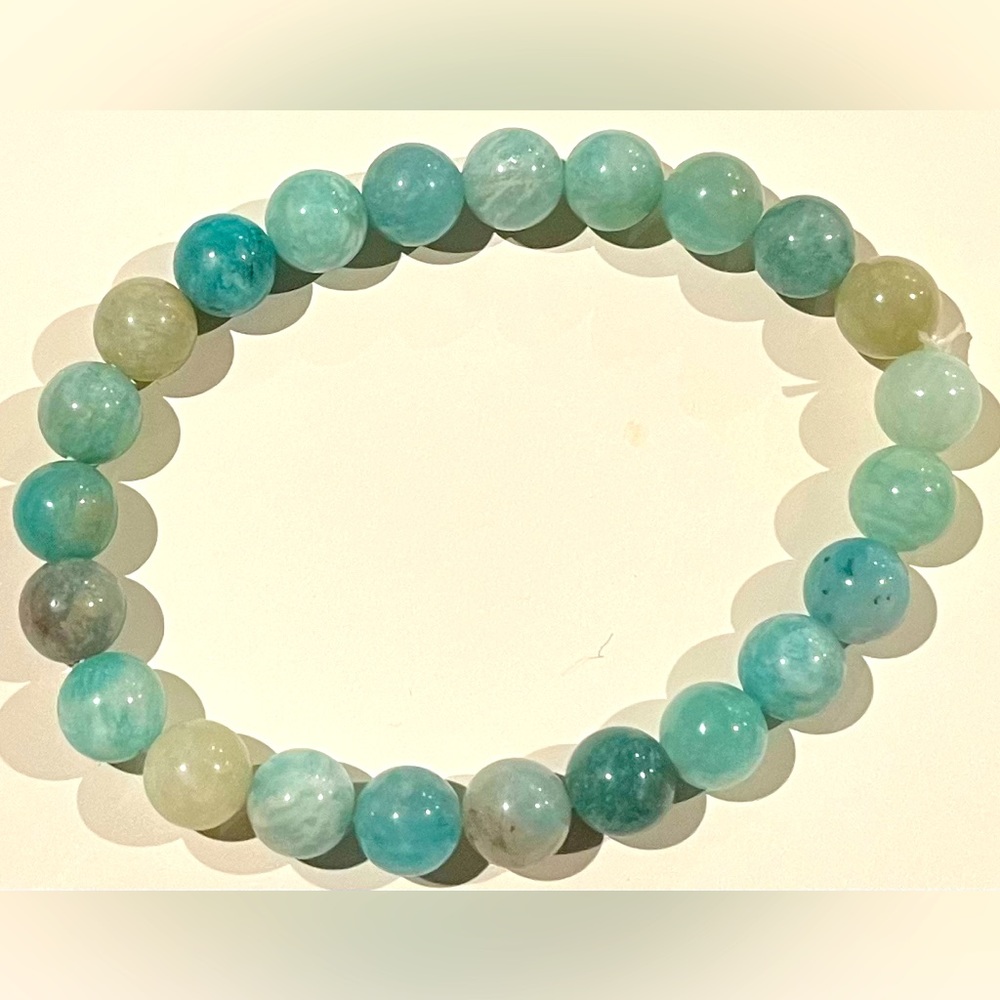 Amazonite Crystal Bead Bracelet. 8mm beads. NWOT